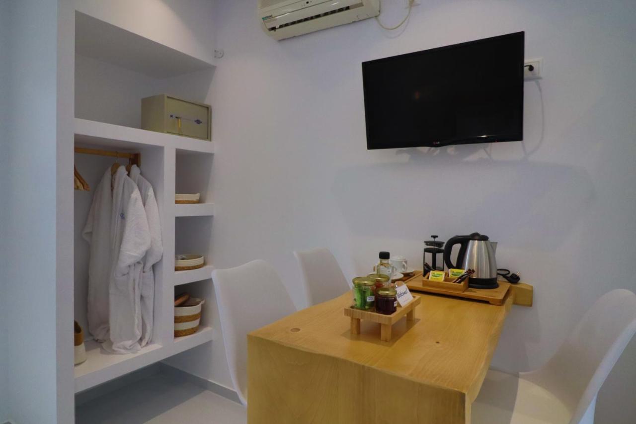 Coralli Beach Apartments มีกรีวิกลา ภายนอก รูปภาพ