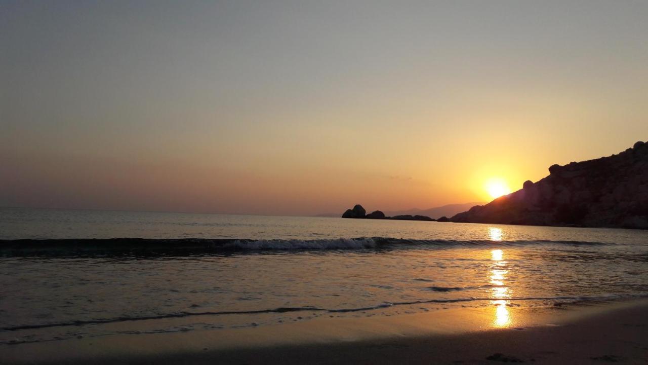 Coralli Beach Apartments มีกรีวิกลา ภายนอก รูปภาพ